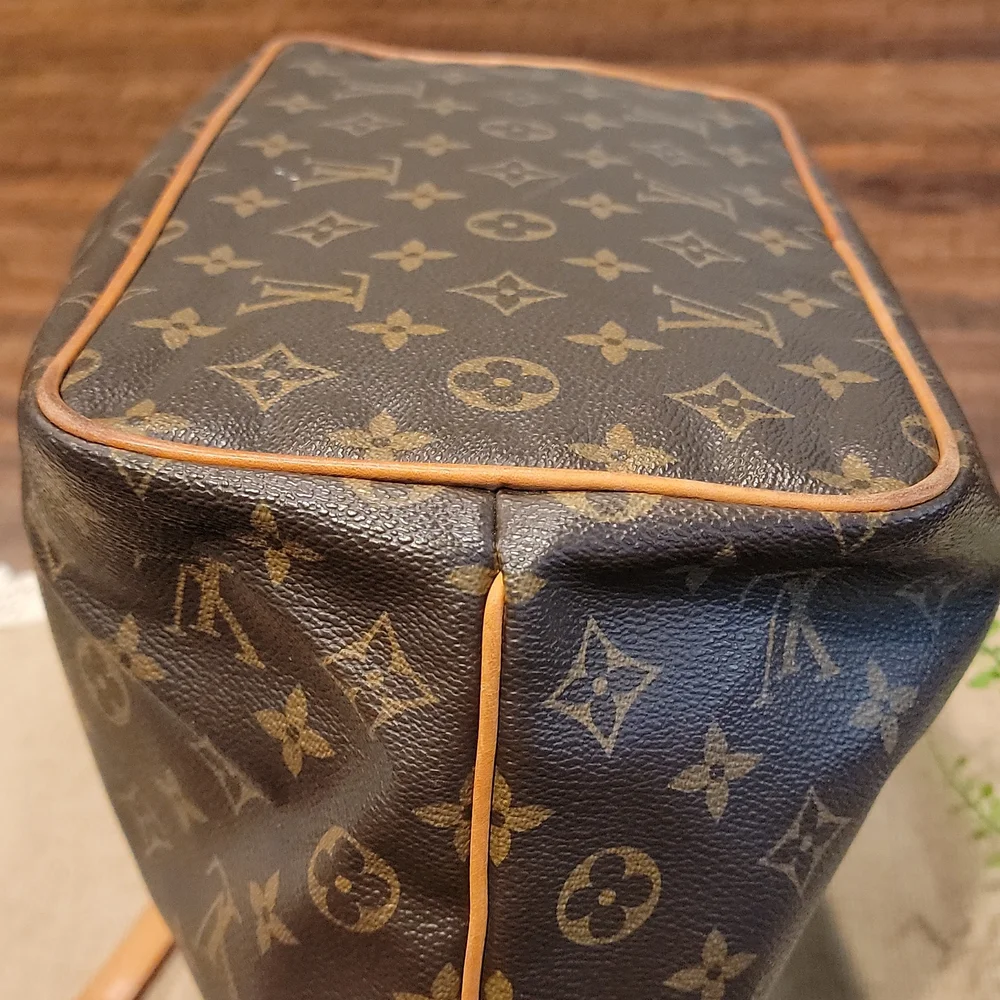 🎉SOLD🎉  Authentic Louis Vuitton Palermo MM bag - Picture 8 of 15